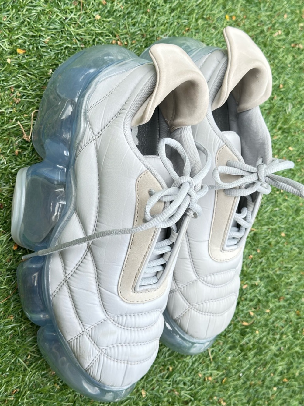 Tennis Grounds Moopie Coupe - Futuristic Style. Shoes Unisex designSize  US: 7